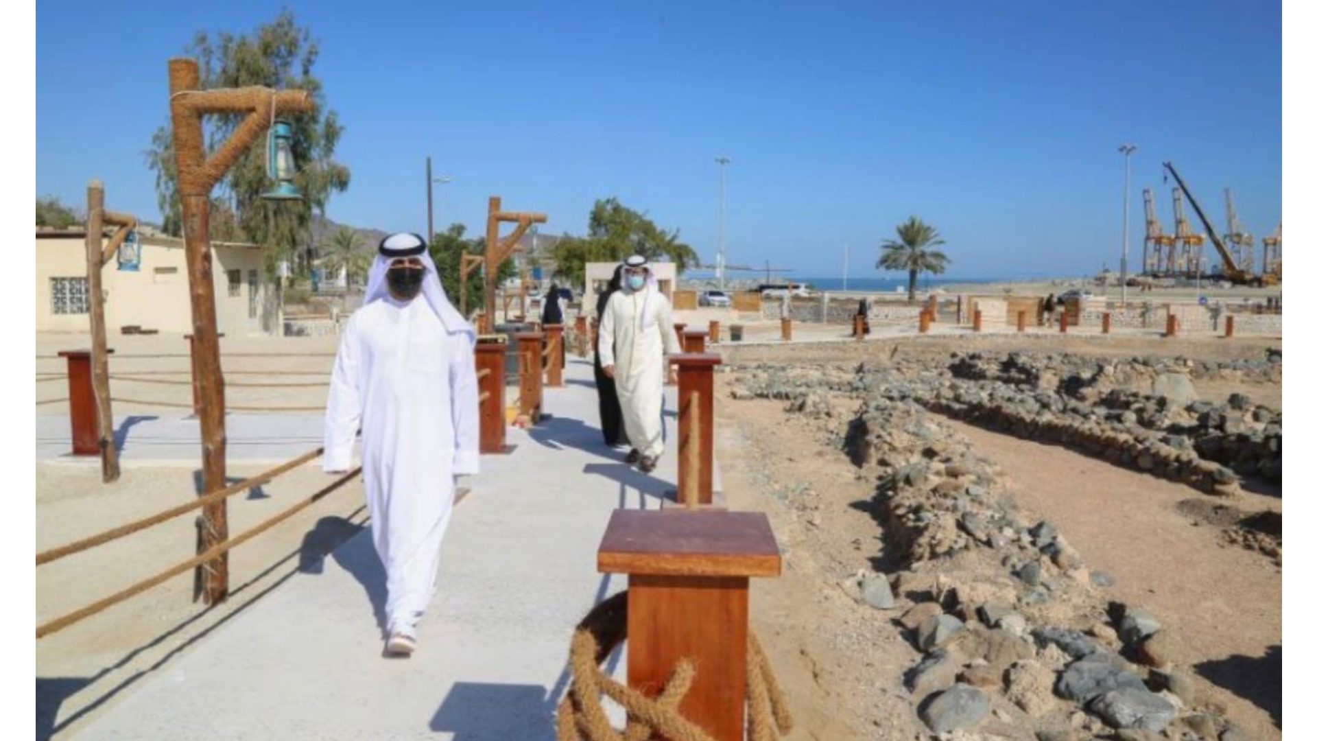 Sharjah Archaeology Authority organizes a field tour to Khor Fakkan for the Sharjah Commerce & Tourism Development Authority